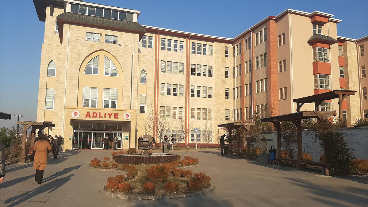 Mahkemeden doktorun maaş kesintisiyle ilgili flaş karar - Resim : 1