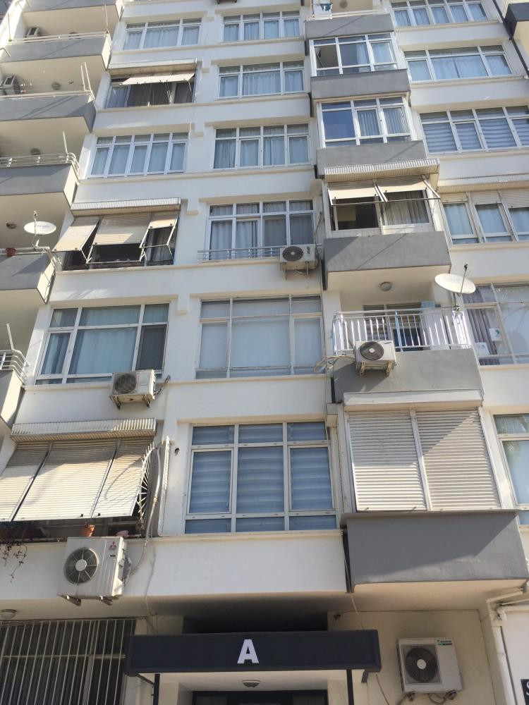 Oğluyla birlikte kocasını öldürdü. Cesedin başında esrarengiz toplantı - Resim : 4