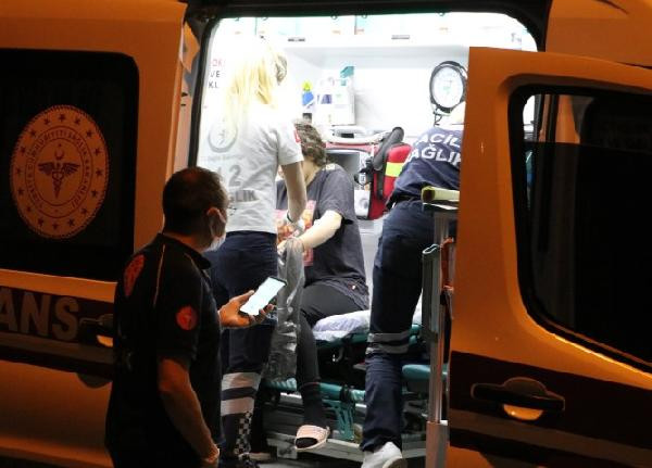 65 öğrenci hastanelik oldu - Resim : 10