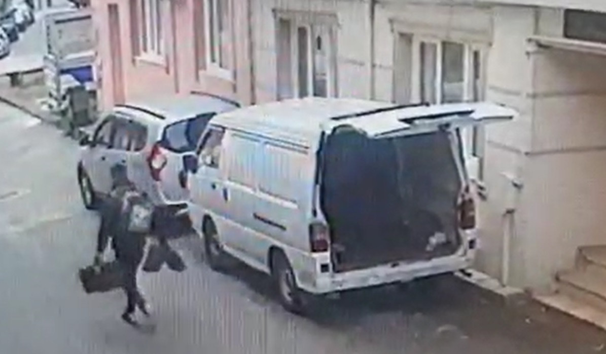 Araç sahiplerinin korkulu rüyası olmuştu. 11 araçtan 247 bin liralık hırsızlığın şüphelisi yakalandı - Resim : 4