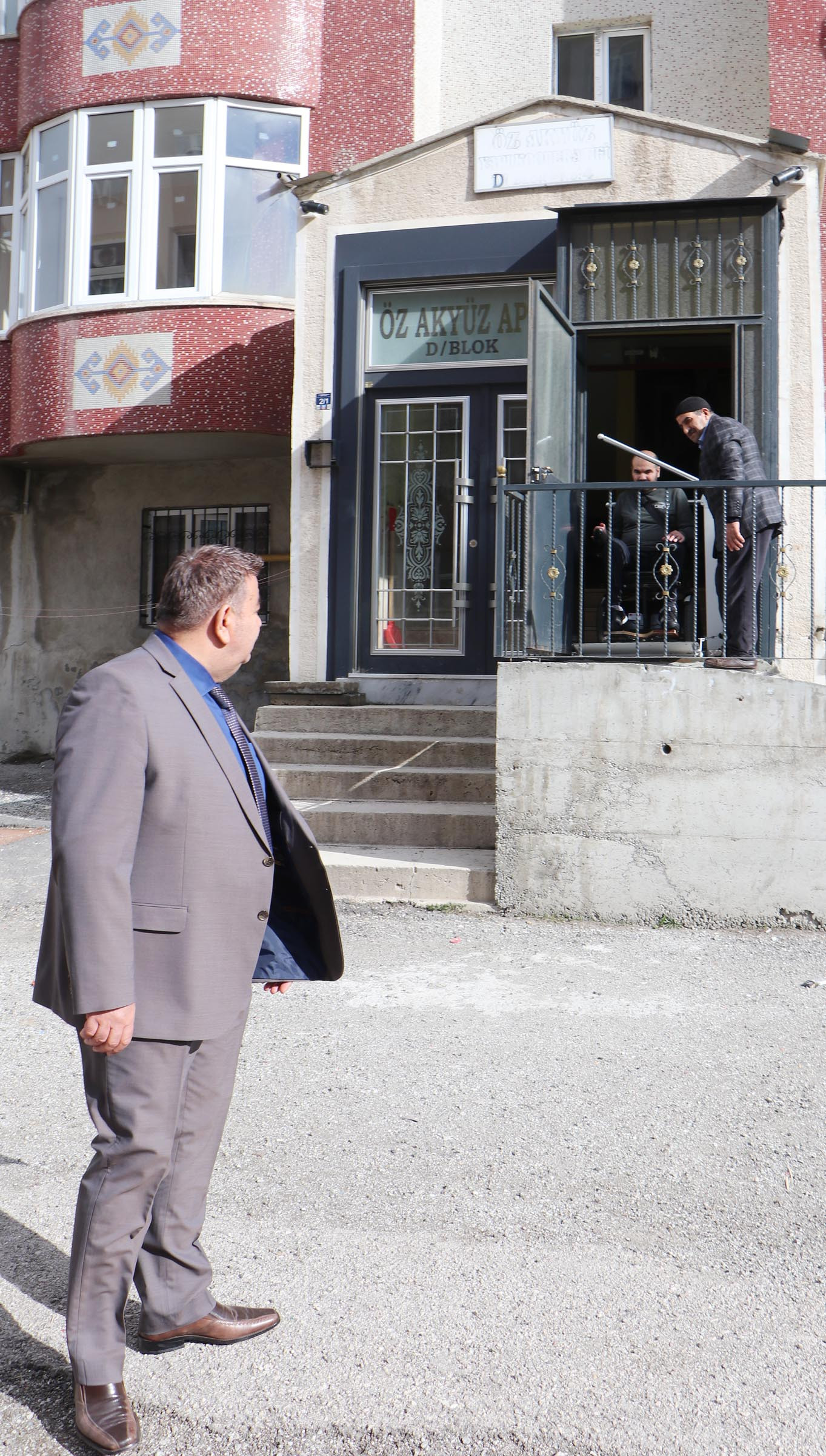 Merdiven Engeli ‘Sevgi yolu’ ile aşıldı - Resim : 8