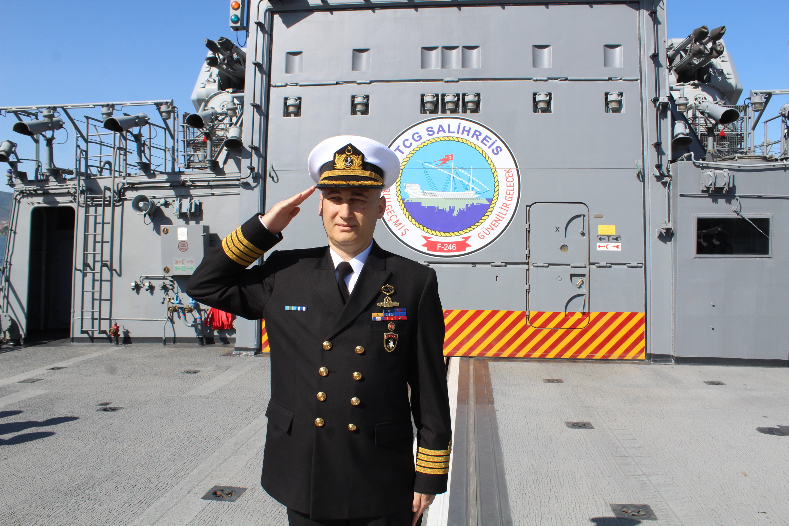 Bahriyeliler, TCG Salihreis'te bayramlaştı - Resim : 5