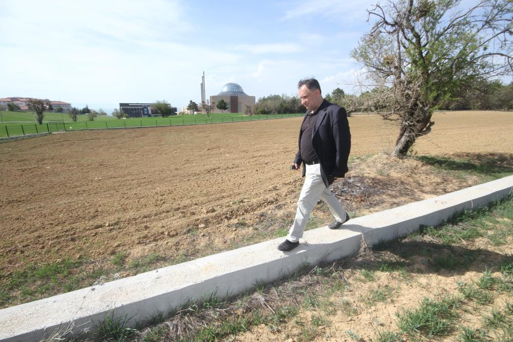 Pes artık. Hırsızlar tel örgüleri bile çaldı - Resim : 2