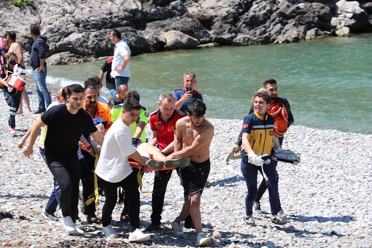 Boğulmak üzereyken kurtarılan üniversiteli Özhan, yoğun bakımda - Resim : 4