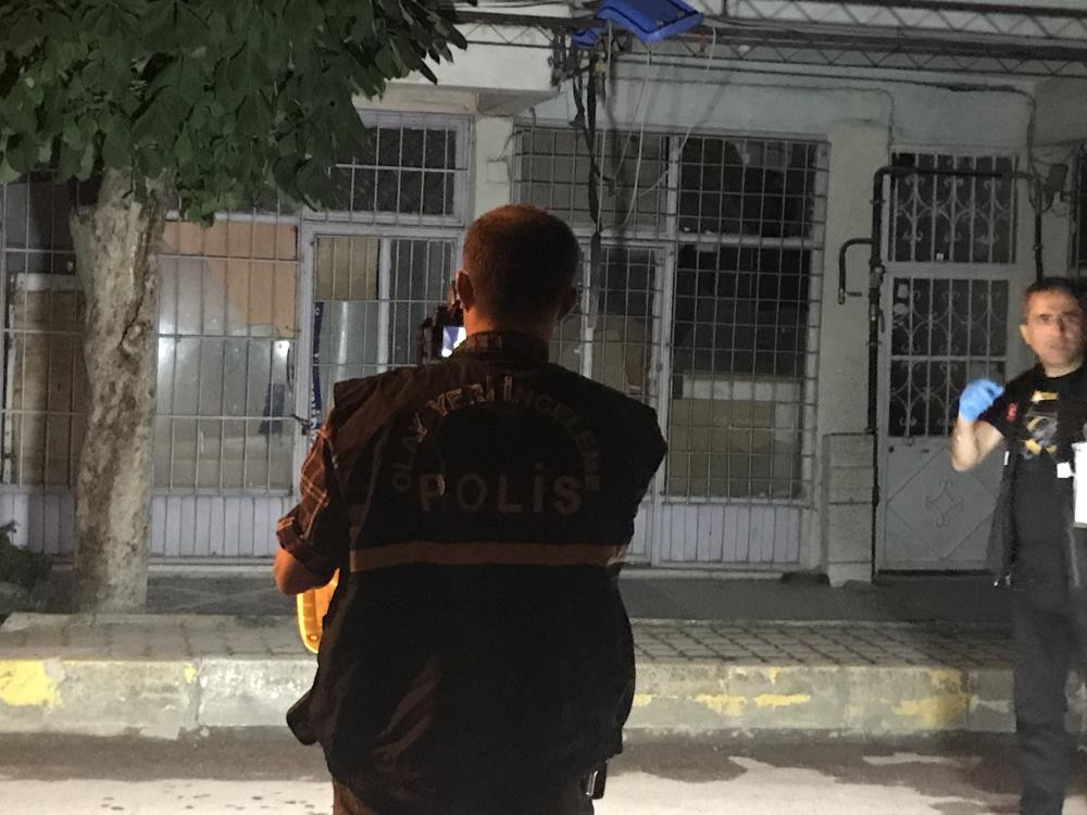 Tartıştığı karısını balkondan attı - Resim : 1