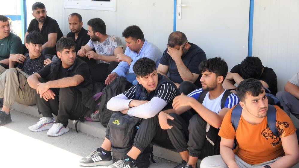 Kamyon dolu göçmen yakalandı - Resim : 1