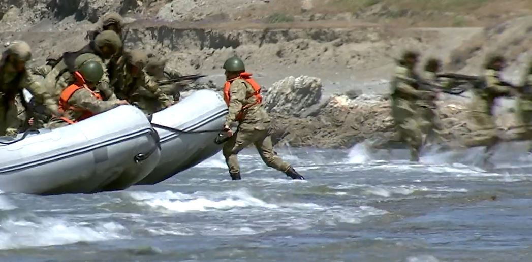 TSK'dan nefes kesen tatbikat. MSB EFES-2022 Tatbikatından yeni görüntülerini yayınladı - Resim : 5