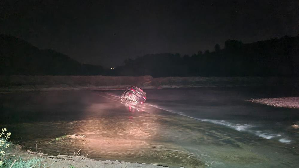 40 santimetrelik suda korkulu anlar - Resim : 5