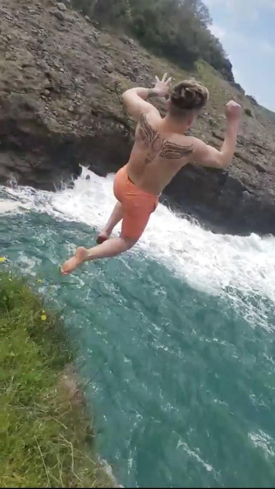 Sinop'un azgın denizinde yaşam savaşı - Resim : 1