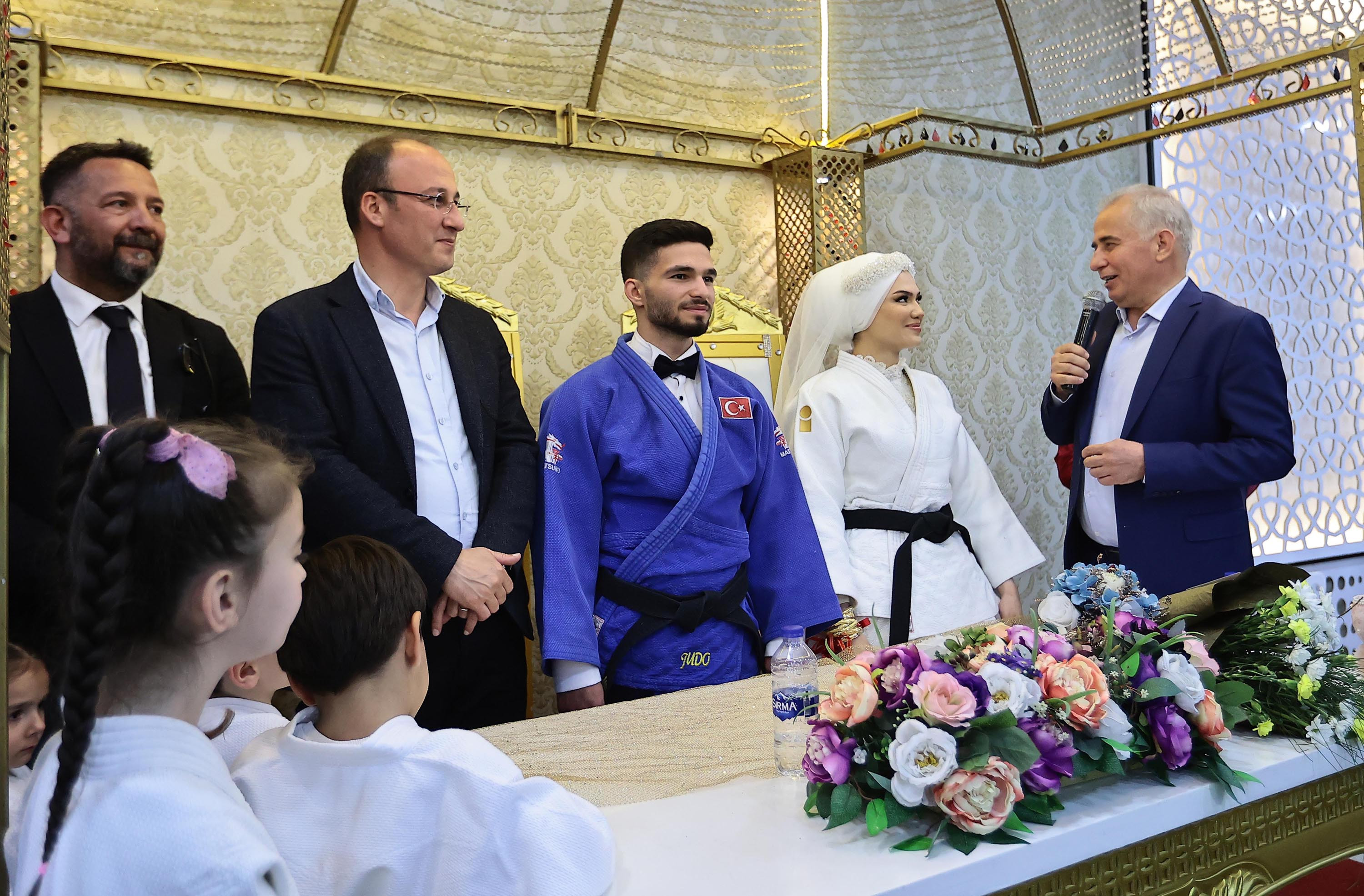 Judocu gelin damadı nikah öncesi yerden yere vurdu - Resim : 3