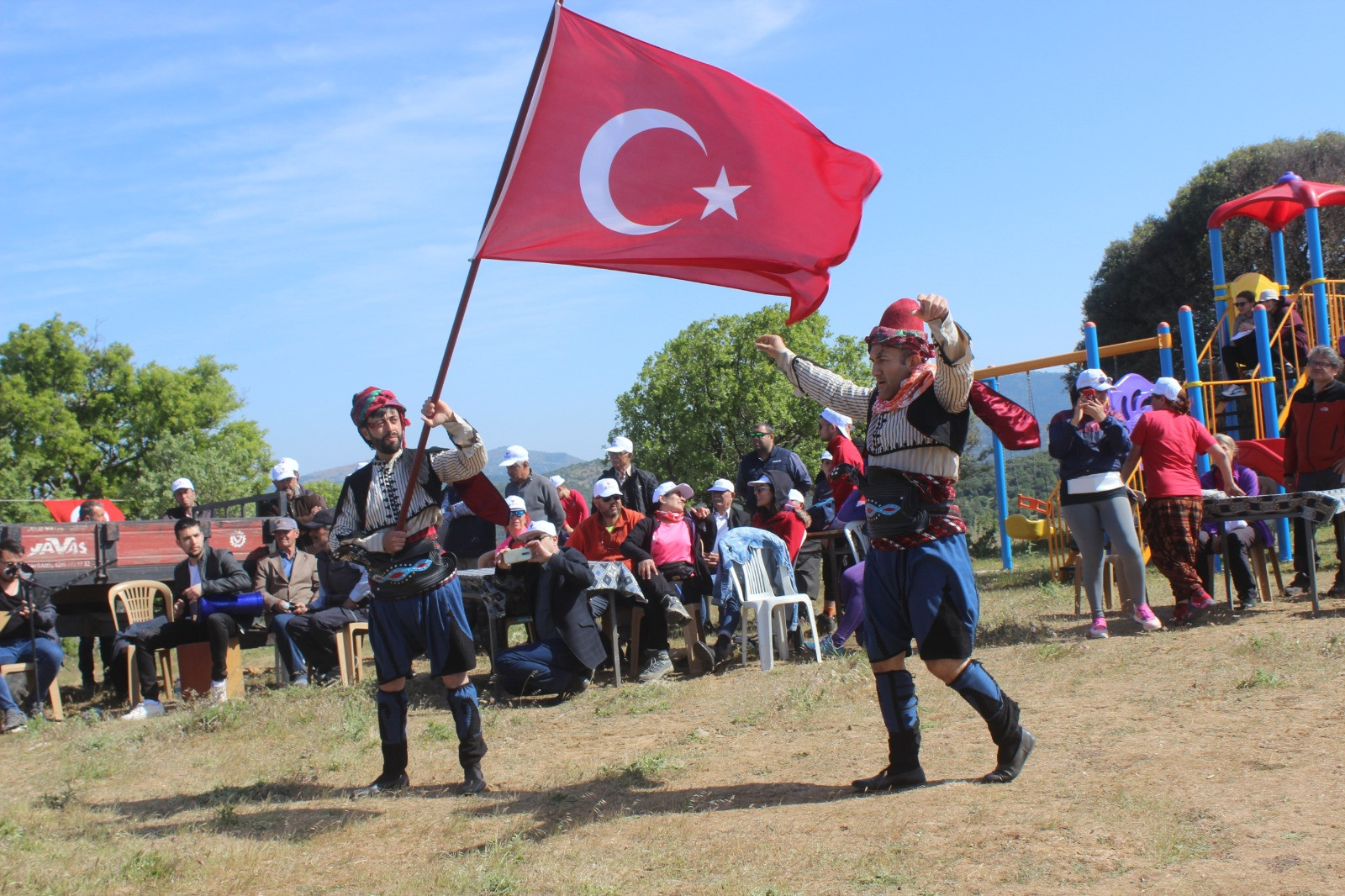 Ezine'de Yayla şenliği düzenlendi - Resim : 1
