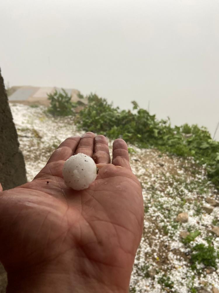 Haziranın ortasında şirin şehrimize dolu yağdı - Resim : 2