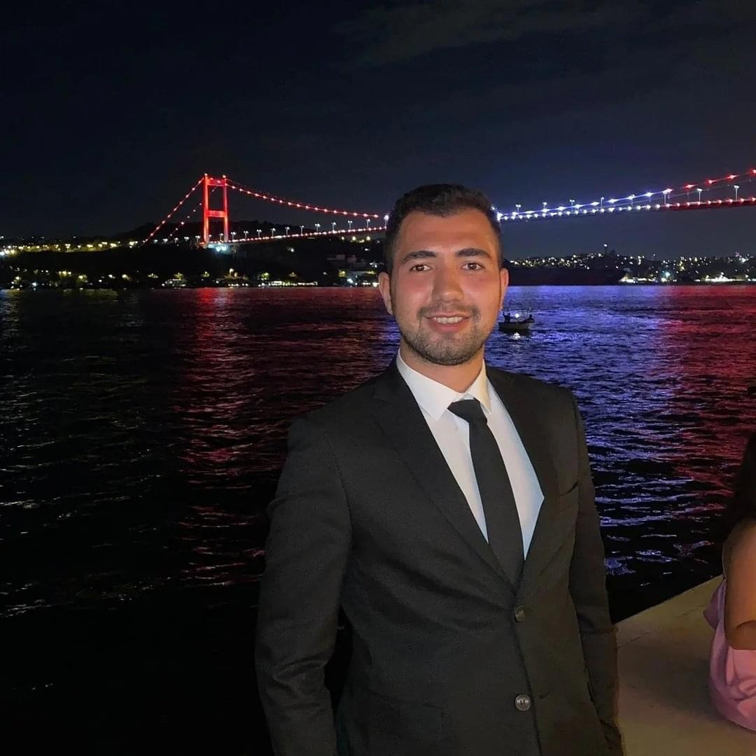 23 yaşındaki stajyer avukat Galata Kulesi'nden atlayarak intihar etti - Resim : 3