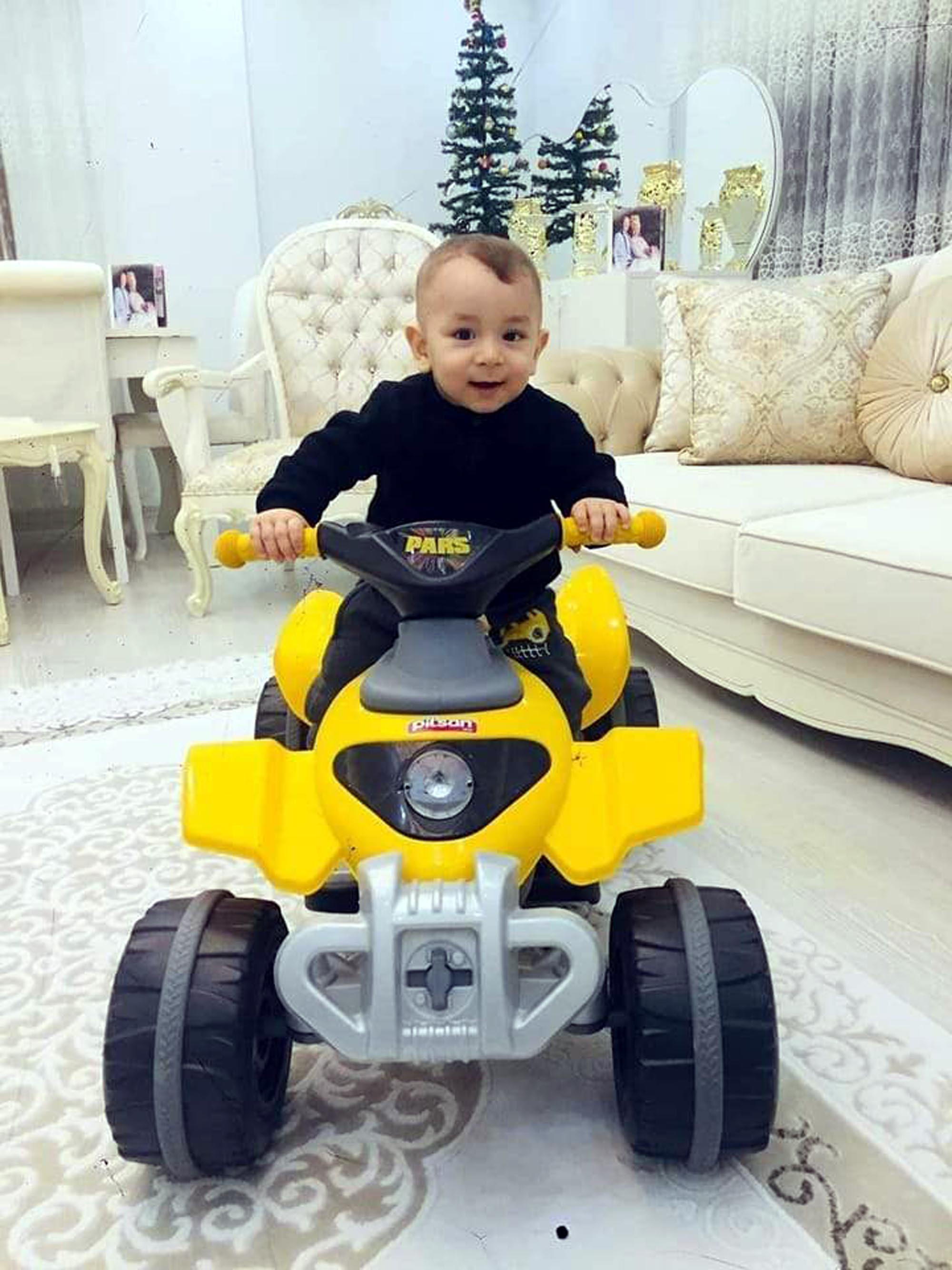 Balkondan düşen 1 yaşındaki çocuk yaşam savaşını kaybetti - Resim : 3