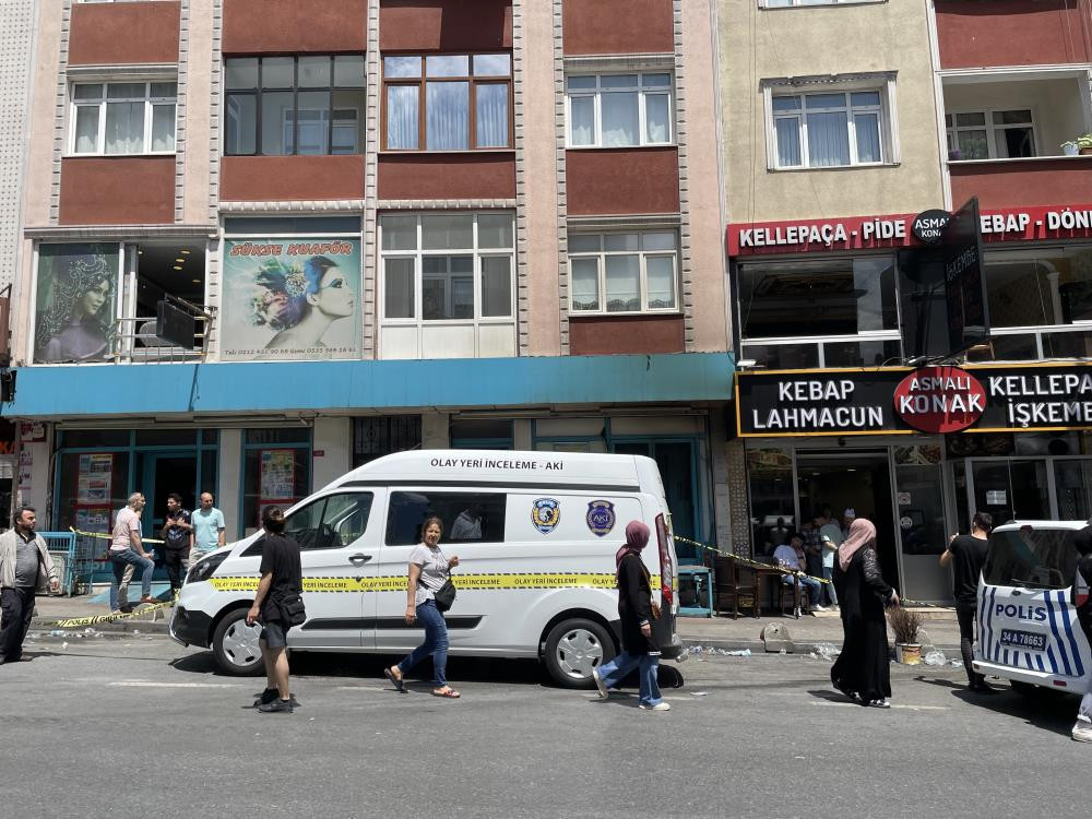 Esenler'deki zincir marketin deposunda can alan yangın - Resim : 3