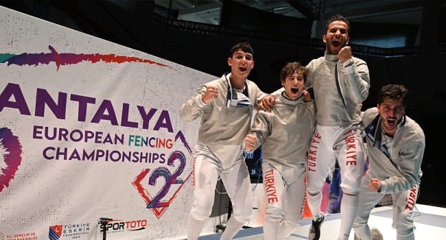Eskrimde Avrupa Şampiyonası'nda kürsüye çıktık - Resim : 1