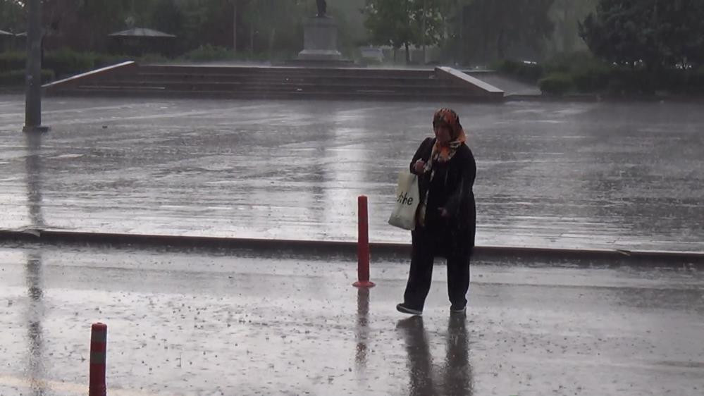 Kırıkkale'de yağmurdan kaçış - Resim : 2