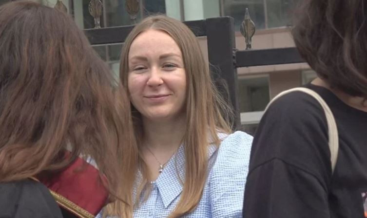 11 yıl hapis cezası istinaftan döndü! Ukraynalı eşinin yüzünü falçatayla kesmişti… - Resim : 3