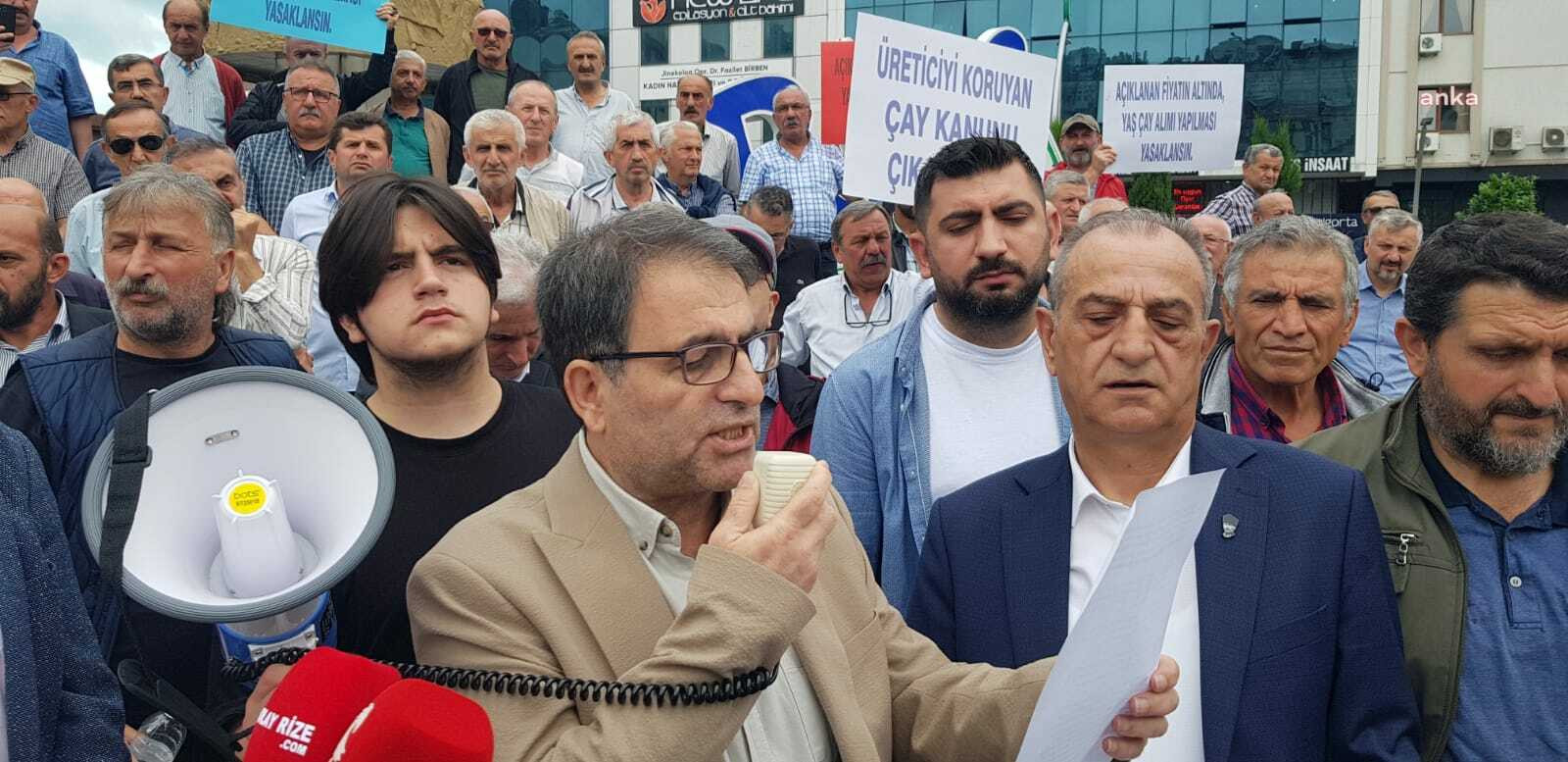 Cumhurbaşkanı Erdoğan'ın memleketi Rize'de çay üreticilerinden protesto - Resim : 2