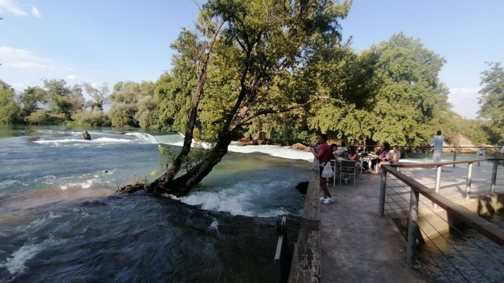 İçip içip Manavgat Şelalesi'ne atladı - Resim : 2