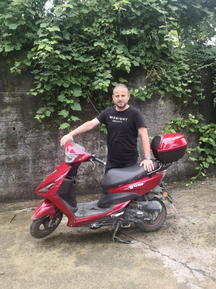 Gazla freni karıştırdı iki gün önce aldığı motosikletle çay ocağına daldı - Resim : 3