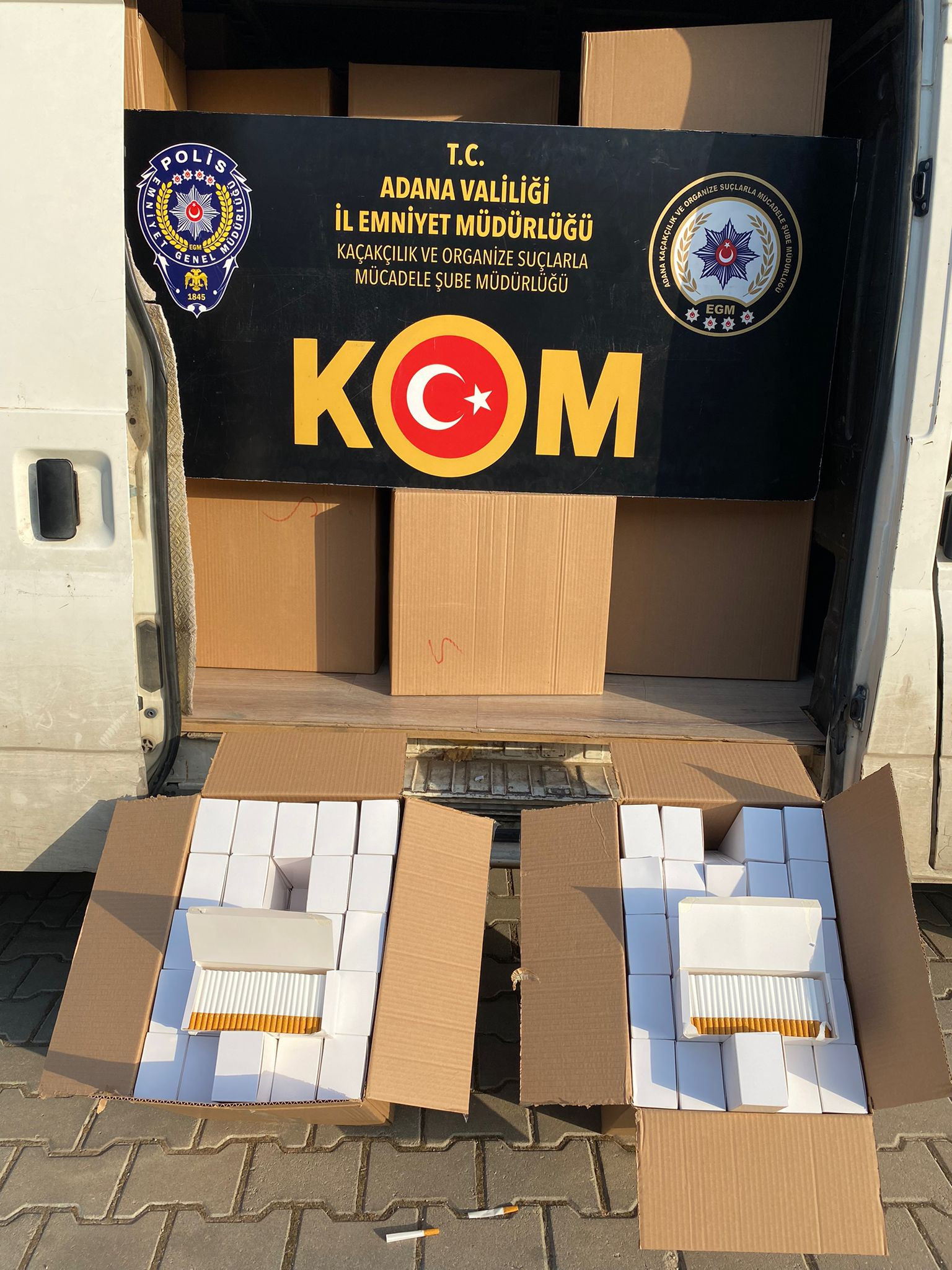 Adana'da 18 milyon makaron ele geçirildi - Resim : 1