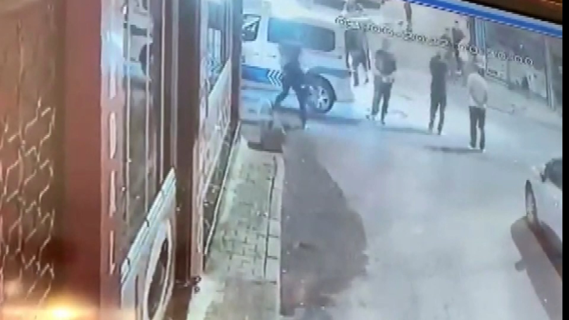 Esenler'de dönerciyi kurşunladılar - Resim : 1