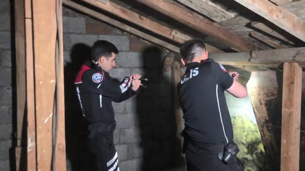 İhbara giden polis boynundan bıçaklandı - Resim : 4