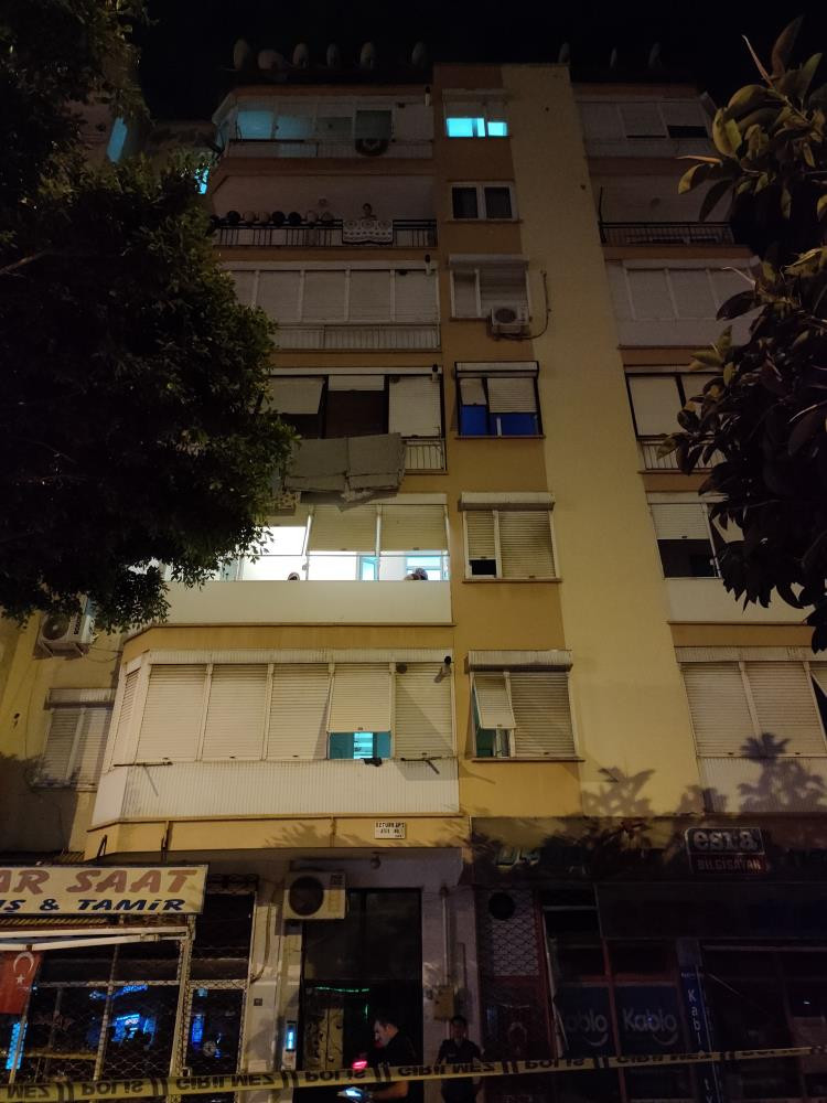 Kiracı yöneticiyi göğsünden bıçakladı - Resim : 6