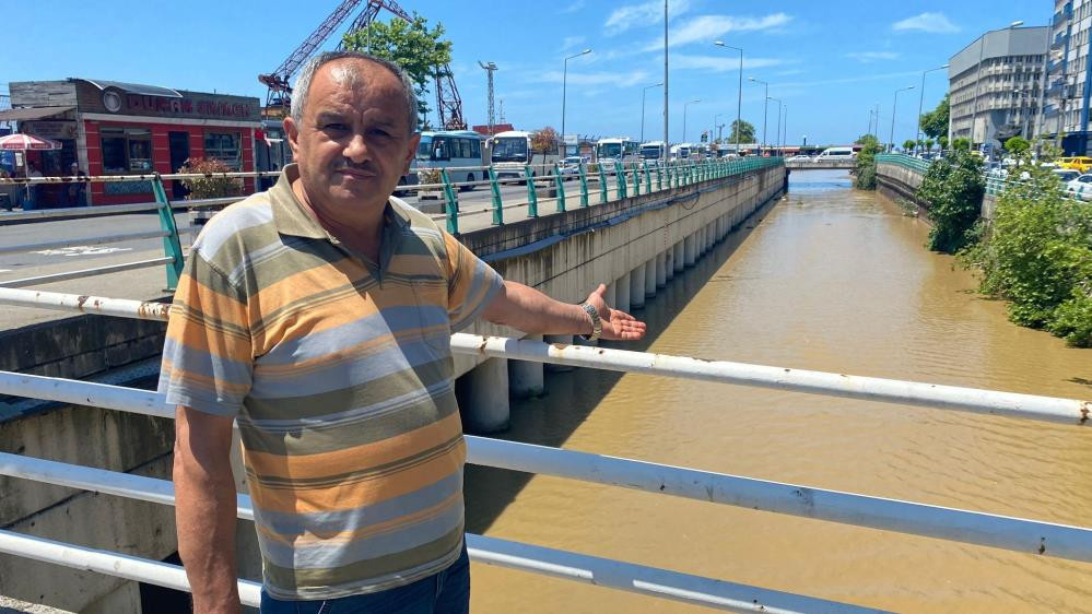 Dereler sarı sarı akıyor - Resim : 1