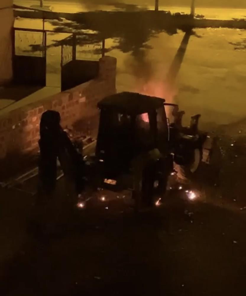 İş makinesine molotoflu saldırı - Resim : 3