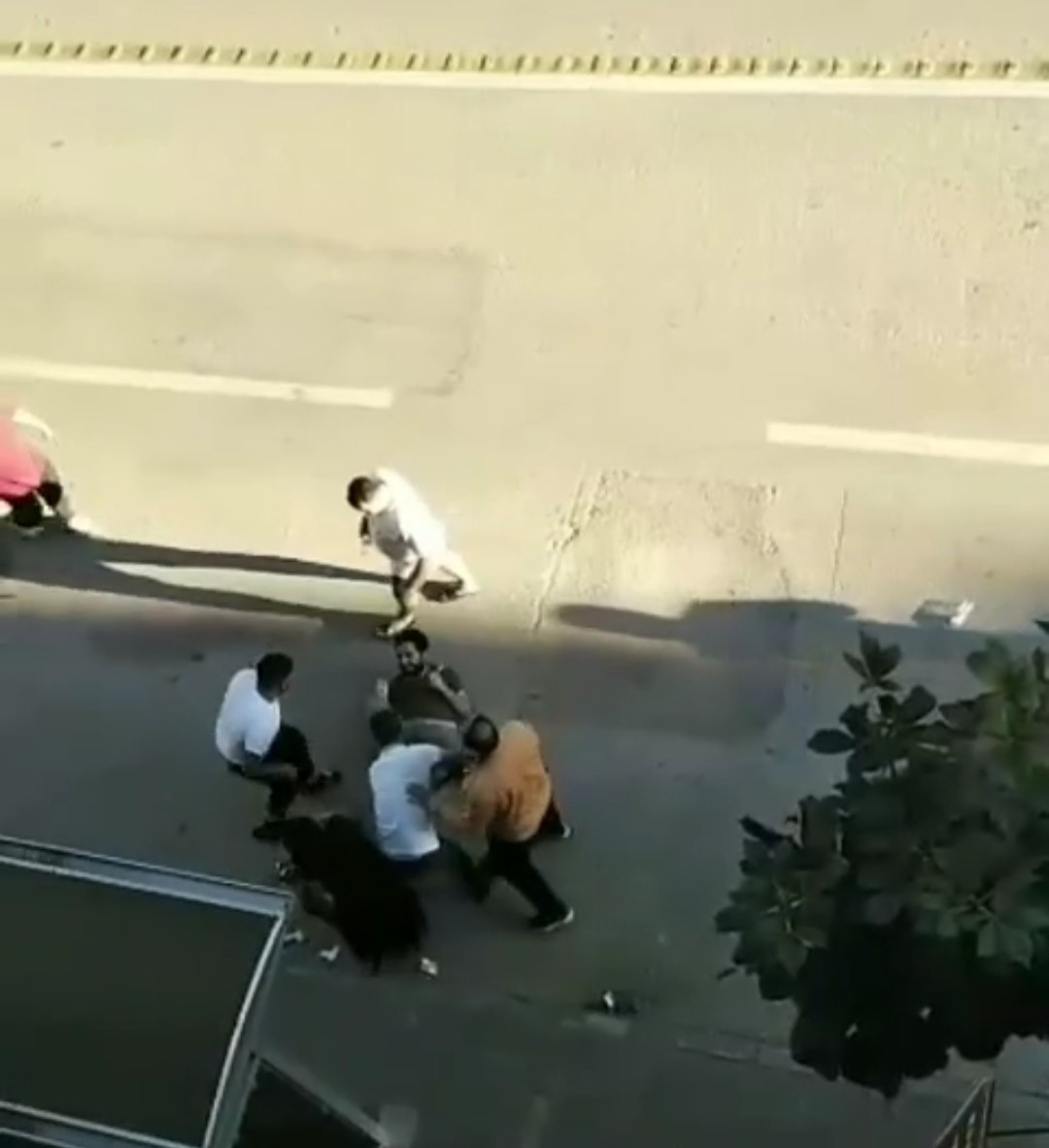 Mehter eşliğinde tekmeli yumruklu kavga - Resim : 1