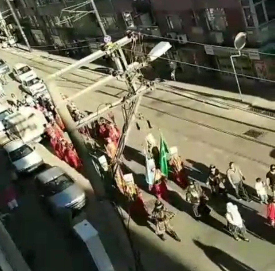 Mehter eşliğinde tekmeli yumruklu kavga - Resim : 3