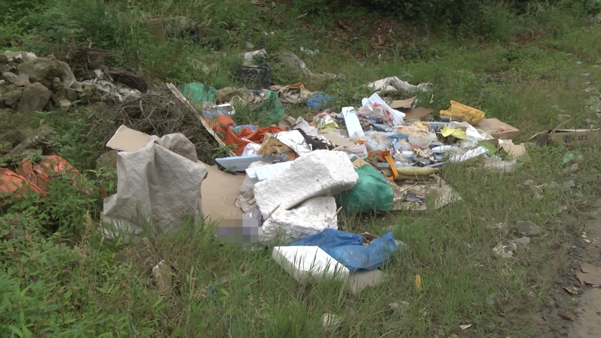 Taş ocağı yerini çöplüğe bıraktı - Resim : 4