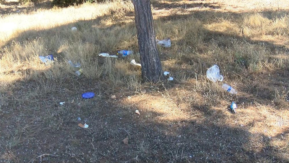 Adalarda tatilcilerden geriye ‘çöpler’ kaldı - Resim : 1