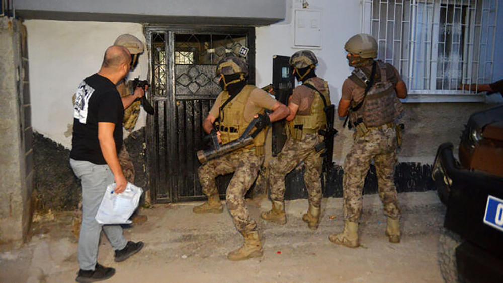 Adana'da IŞİD’e şafak operasyonu: 5 gözaltı - Resim : 2