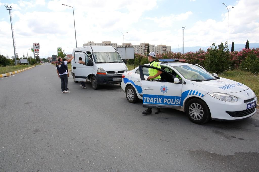 81 ilde göçmen kaçakçılığı uygulaması: 18 organizatör gözaltına alındı - Resim : 2