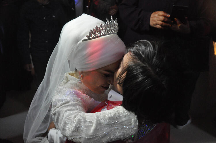 108 santimetrelik Emine ve Ahat evlendi. Devlerin aşkı - Resim : 2