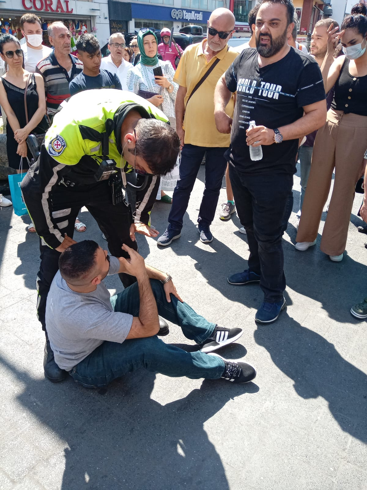 Kendisini dolandırdığını iddia ettiği şüpheliyi yatırıp polise teslim etti (21 Temmuz 2022) - Resim : 3