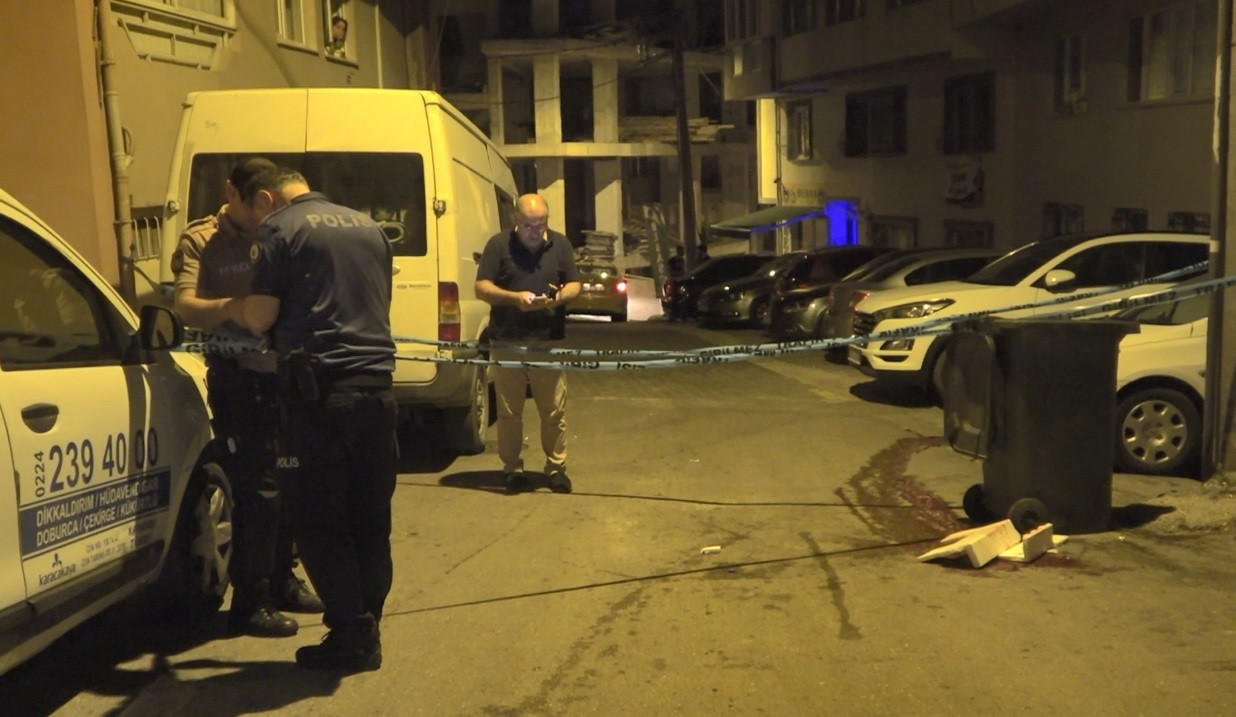 Tartıştığı kız arkadaşına kurşun yağdırdı - Resim : 2