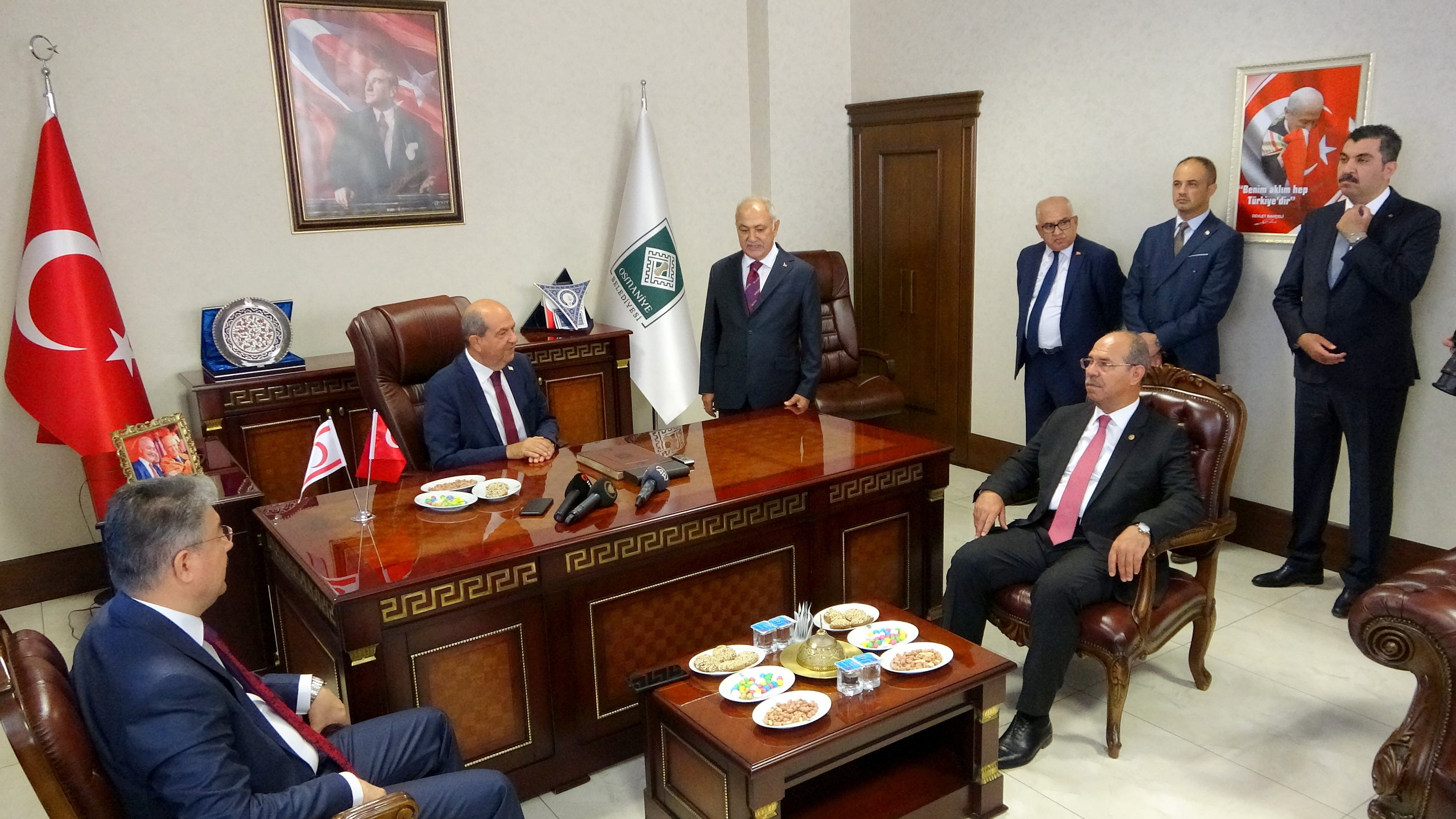 KKTC Cumhurbaşkanı Ersin Tatar Osmaniye'de 'Mehter Marşı'yla karşılandı - Resim : 3