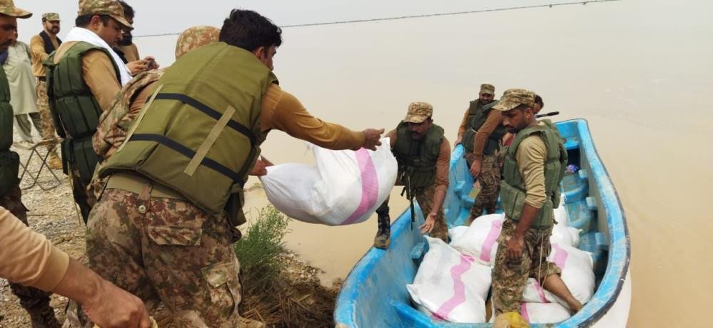 Pakistan’daki muson yağmurları vurdu. Selde 111 kişi öldü - Resim : 1