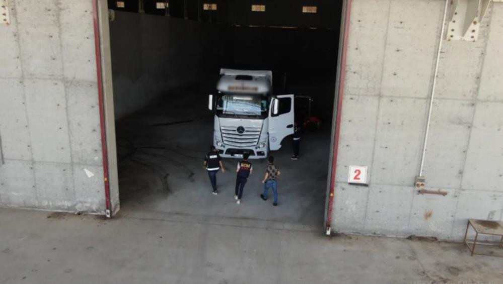 Polisten kaçak gübre baskını - Resim : 3