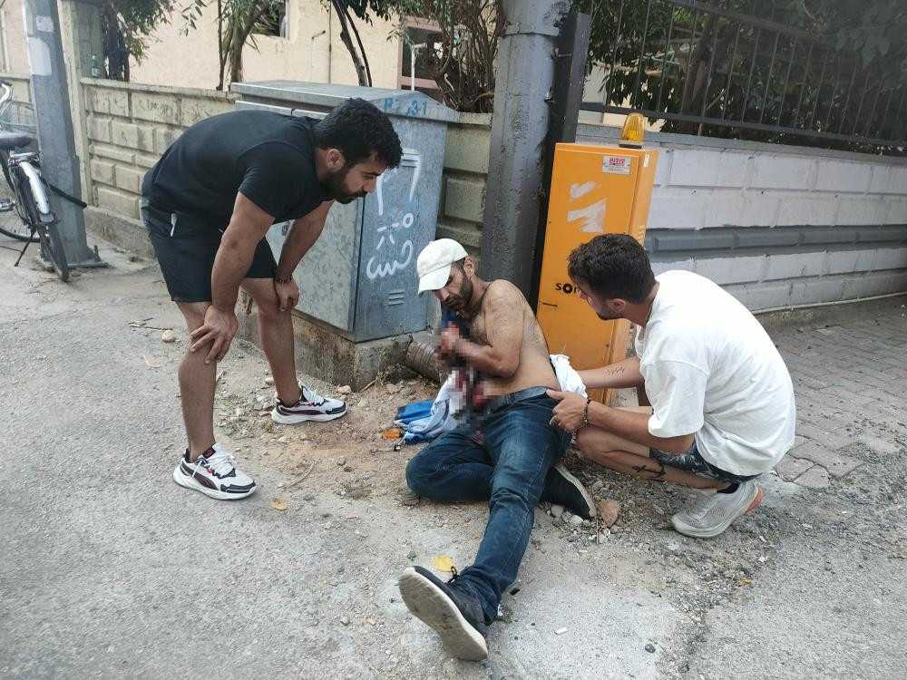 Bıçaklandı kendi hayatını kendisi kurtardı - Resim : 3