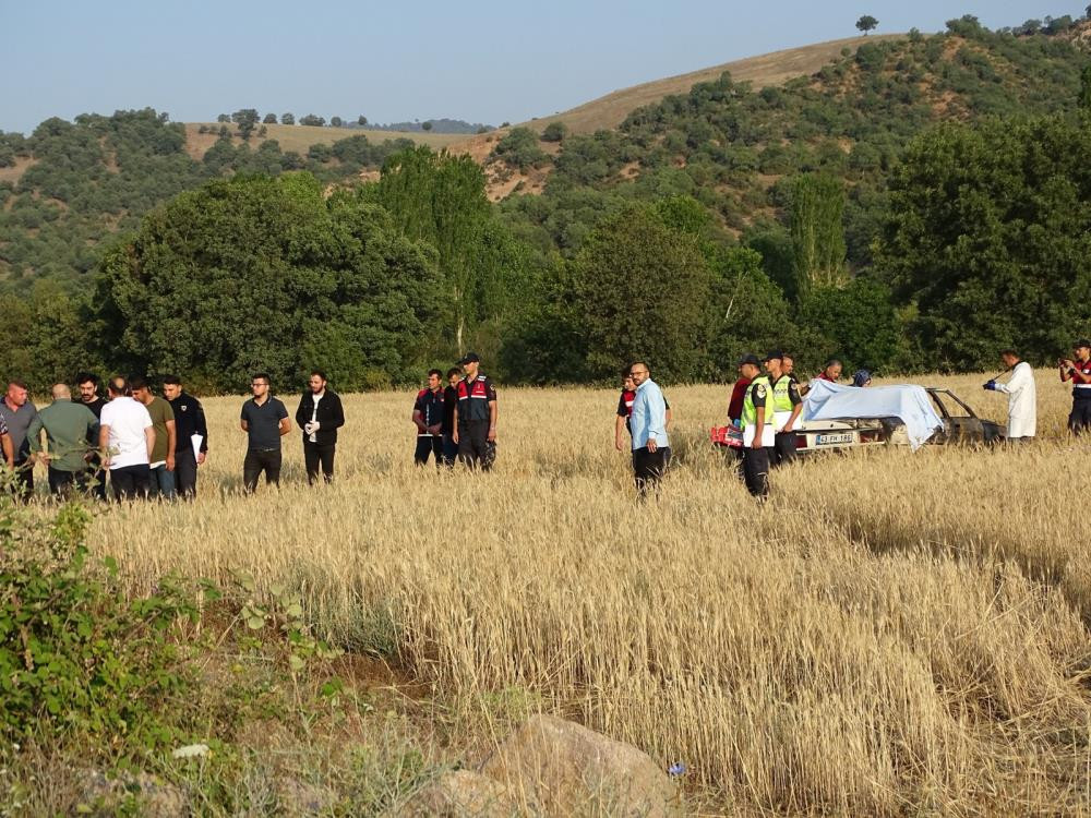 Yanan araçtan çıkamadı canından oldu - Resim : 2