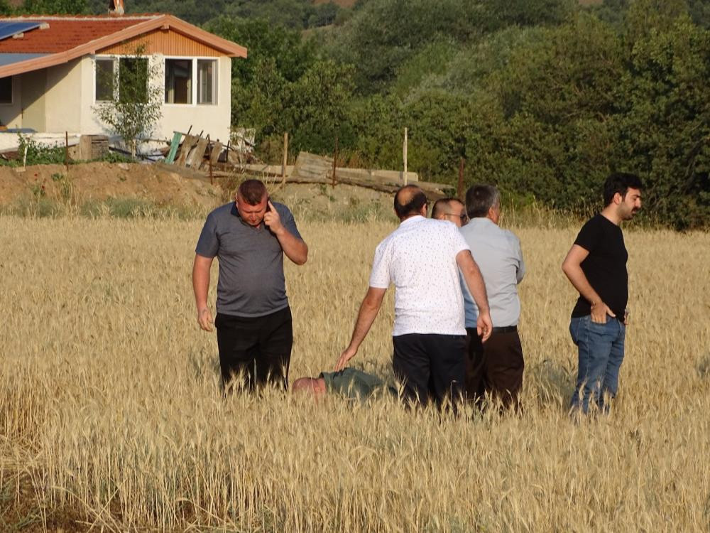 Yanan araçtan çıkamadı canından oldu - Resim : 3