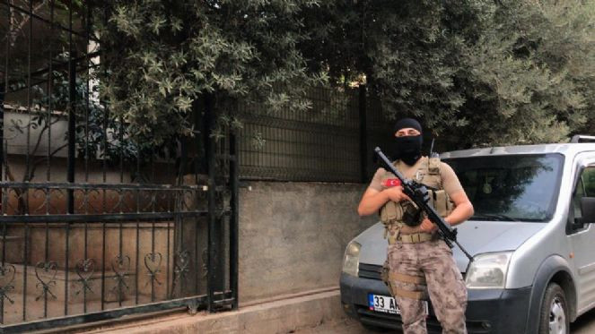 Mersin'de 15 Ağustos’u kana bulayacaklardı. 5 PKK'lıya şafak baskını - Resim : 2