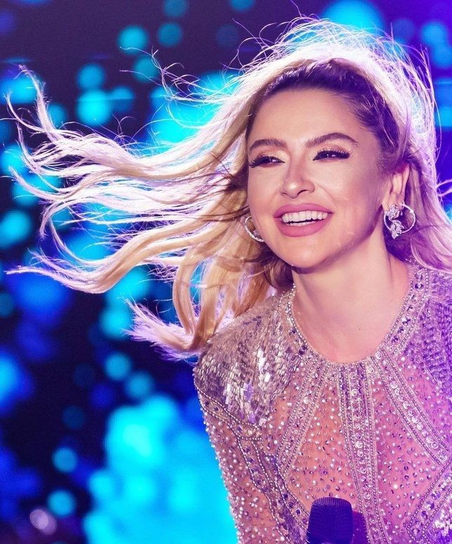 Seren Serengil: Hadise'nin Reza Zarrab'la olan mesajlarını okudum. Ebru Gündeş detayı dikkat çekti