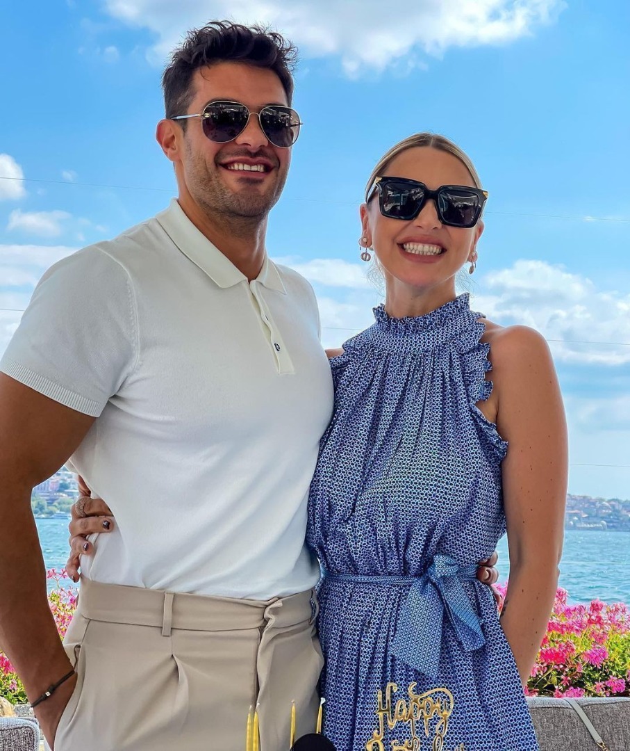 Seren Serengil: Hadise'nin Reza Zarrab'la olan mesajlarını okudum. Ebru Gündeş detayı dikkat çekti