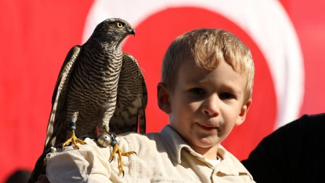 Şahin ve atmacalar podyuma çıktı - Resim : 1